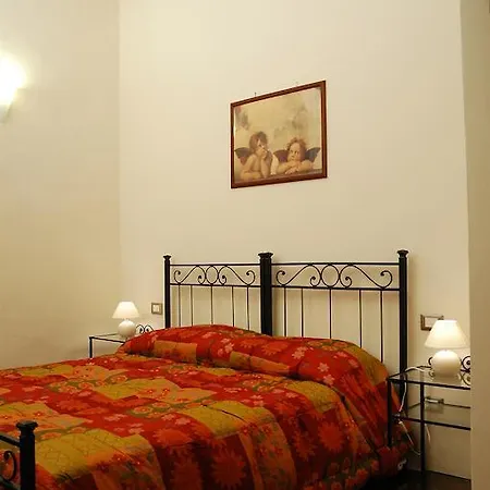 Apartment Santacroce 52 *